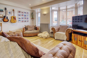OP Lounge/Diner- click for photo gallery